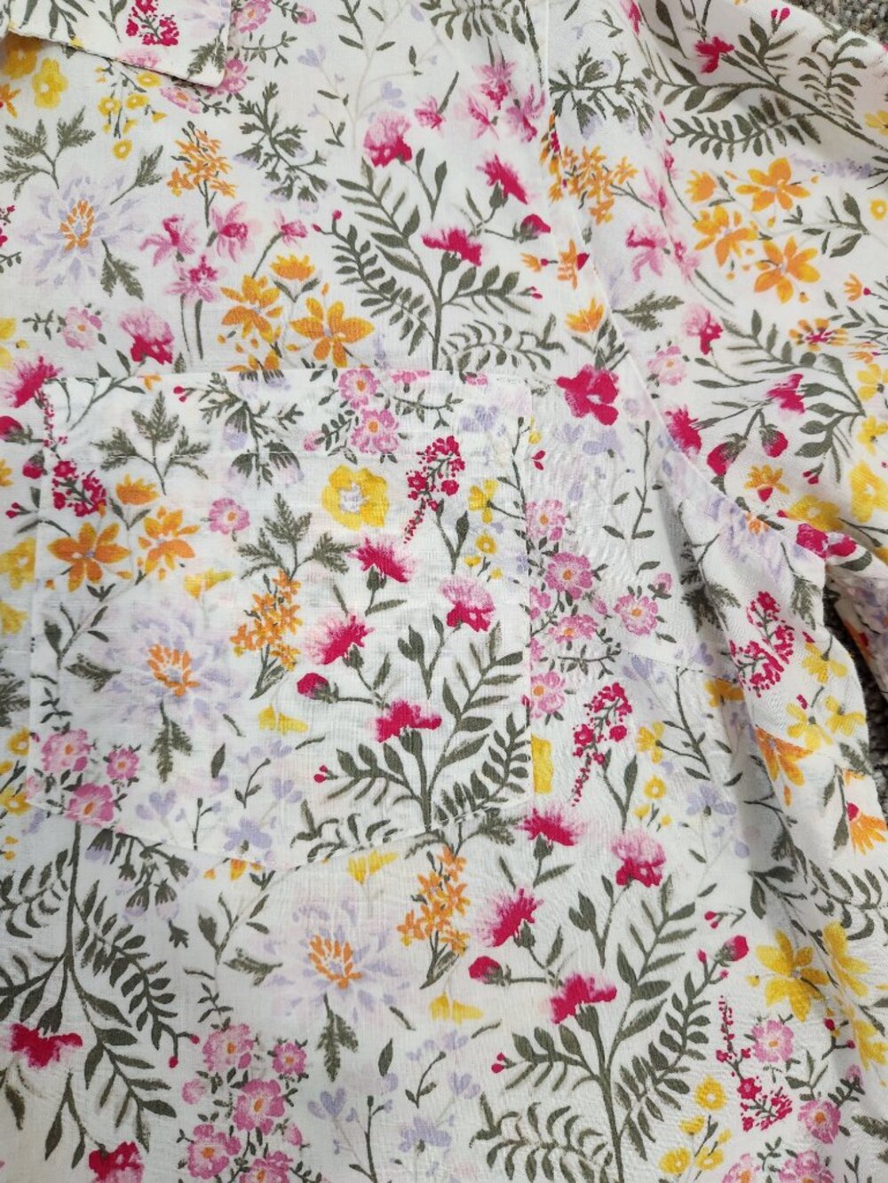 Women's Old Navy Floral Button Up Size Large - Picture 3 of 5